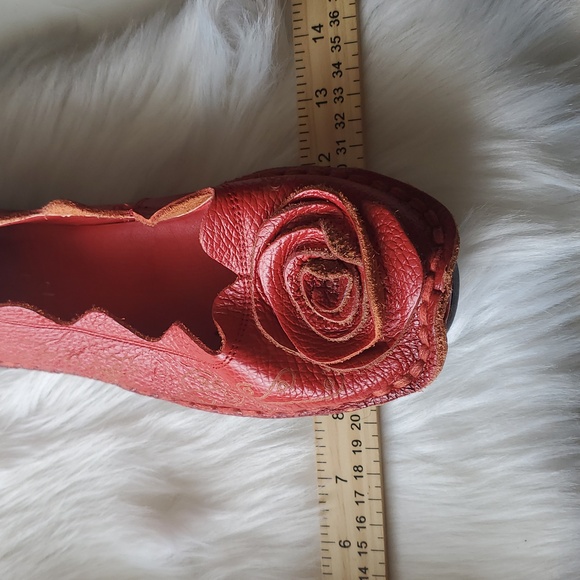 Tuo Rui Red leather ballet flat shoes with rosette,flexible lug sole, Sz.9 - Picture 15 of 16